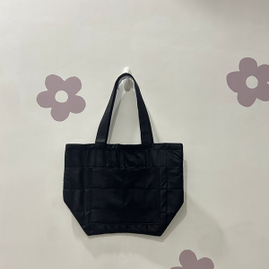 Tote bag With outer pocket